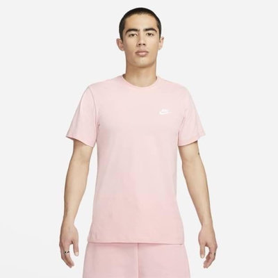 【NIKE 耐吉】SPORTSWEAR CLUB 男款 休閒運動短袖上衣 粉紅色 AR4999-686 尺寸:S~2XL