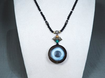 《 天珠 》～　早期帶皮原礦稀有美品天眼珠項鍊