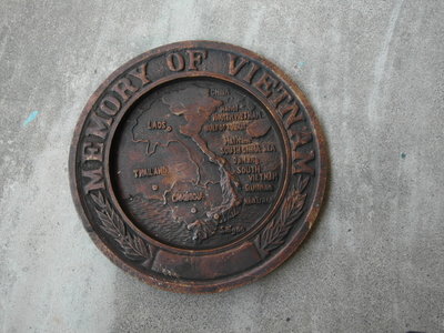 USA---美軍----越戰紀念 銅牌 MEMORY OF VIETNAM----直徑24公分　重約２公斤