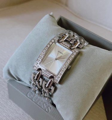 GUESS Heavy Metal 水鑽圈 長方形銀色錶盤 銀色不鏽鋼雙鏈帶錶帶 石英 女士手錶 W1121L1