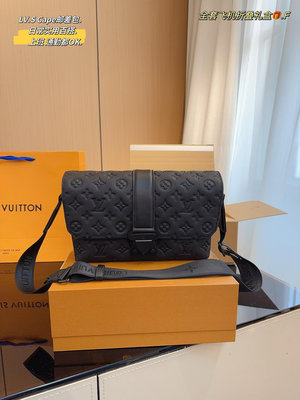 【二手包包】男生必入超經典LV 郵差包測評又是一期Louis Vuitton男包推薦 LV 男包這兩年不得不 NO307121