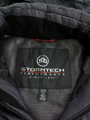 加拿大品牌 STORMTECH 深灰色科技棉外套 機能性外套 登山外套