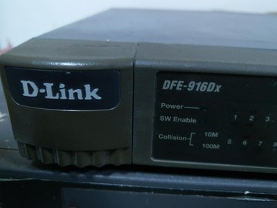 167（3C）D-Link DFE-916Dx Switch 交換器 功能正常 路由器 分享器 網管 品相如圖（）