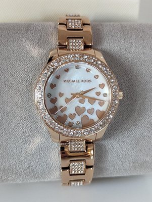 MICHAEL KORS Liliane 晶鑽圈 愛心珍珠母貝錶盤 玫瑰金色不鏽鋼錶帶 石英 女士手錶 MK4597