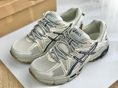 【實拍】ASICS 亞瑟士 GEL-KAHANA 8 米白 深藍 減震 耐磨 跑步鞋 越野跑鞋 男鞋
