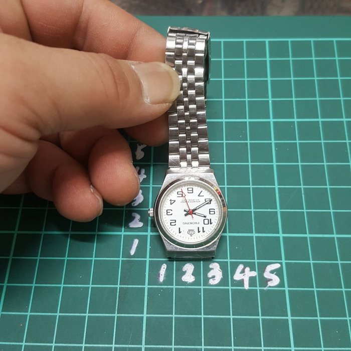 還在走」中型 女錶 石英錶 另有 機械錶 錶帶 錶扣 盤面 龍頭 零件錶 潛水錶 三眼錶 賽車錶 SEIKO B05 ROLEX CK |  Yahoo奇摩拍賣