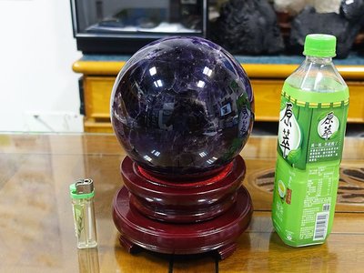 §能量礦石§ 少見大尺寸 紫水晶球 重5311g 直徑158.5mm 附球座