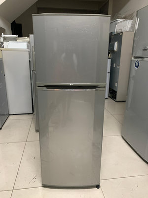 [中古] LG 188Ｌ雙門冰箱 中雙門冰箱 修冰箱 修理冰箱 維修冰箱 充冷煤 台中大里二手冰箱 台中大里中古冰箱
