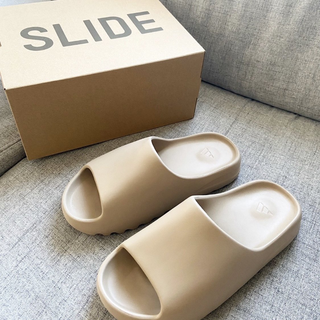 Basa Sneaker】adidas Yeezy Slide Pure 拖鞋沙色GZ5554 | Yahoo奇摩拍賣