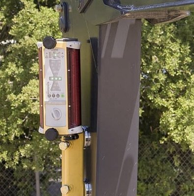 【宏盛測量儀器】怪手接收器TOPCON LS-B100搭配紅光雷射水平儀 長接收面板 360°偵測感應 預購 來電特價!!