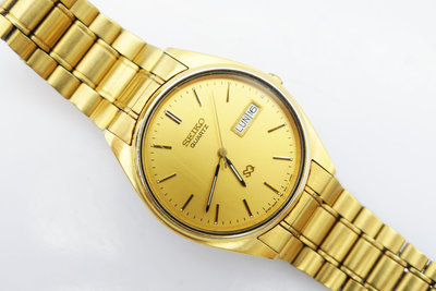 (小蔡二手挖寶網) 日本製 SEIKO 精工 SQ系列 金色 日星期顯示 石英錶 有行走 品優 商品如圖 1元起標 無底價