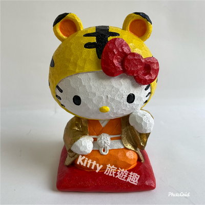 ［Kitty 旅遊趣] Hello Kitty 存錢筒 撲滿 凱蒂貓 陶瓷存錢桶 裝飾品 擺飾品 收藏品 虎年