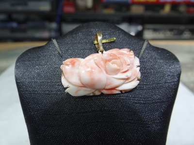 立榮藝品  頂級天然 粉紅珊瑚 玫瑰造型 14K墜子  特惠價  自用送禮皆宜!