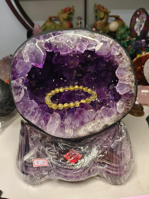 [999玉石坊]***漂亮天然頂級紫水晶小圓洞5.1公斤***直購價6500元