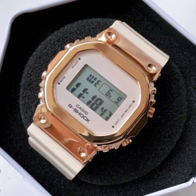 CASIO G-SHOCK 玫瑰金色配粉色錶盤 橡膠錶帶 電子 女士手錶 GMS5600PG4
