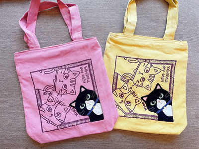 日本卡拉貓～鈴鐺貓A4側背包 補習袋 才藝袋