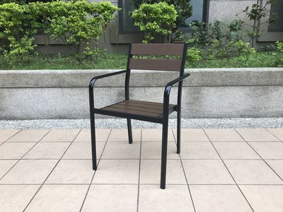 [兄弟牌戶外休閒傢俱]鋁合金塑木椅(深咖啡色)/ 1張~不生鏽，塑木超耐用疊起好收~餐飲營業自用，亦有整組桌椅商品選購。
