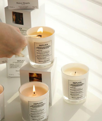 馬*拉香氛蠟燭 就讓人覺得溫暖 很舒服的木質調 點燃以後 暖意漸襲 會讓人忘記寒冷