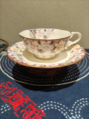 新 日本回流瓷器鳴海Narumi骨瓷滿花花朵彩繪咖啡杯
