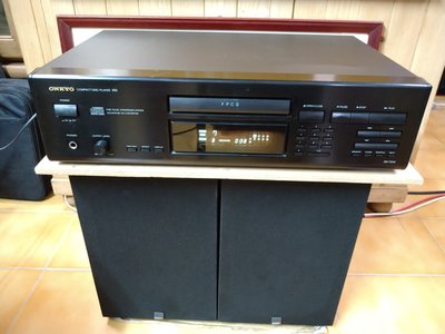ONKYO DX-7310 CD播放機,日本製,音質佳,採用sony kss-240a光頭,功能正常..