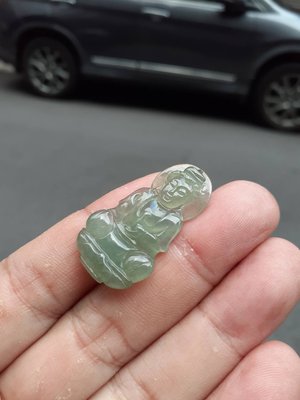 「愛玉冰」A貨緬甸產天然翡翠-----玻璃種湖水綠觀音菩薩