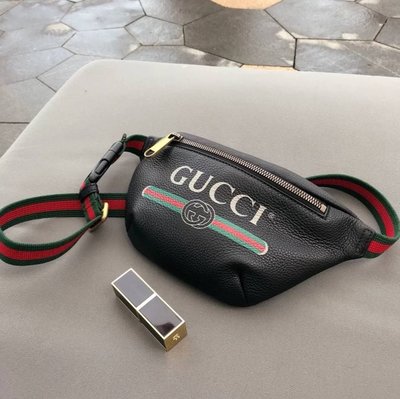 【翰貝格名牌館】全新真品 Gucci 黑色 牛皮 Logo Print 綠紅綠 小型 腰包 胸口包 527792 預購
