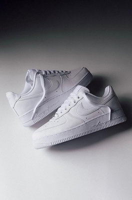 NOCTA x Nike Air Force 1 Low Certified Lover Boy 全白CZ8065-100。