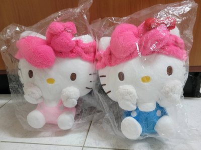 ///可愛娃娃///~中型12吋正版HELLO KITTY凱蒂貓~洗臉款Kitty坐姿絨毛娃娃~2色--約30公分