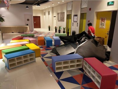 熱銷 幼兒園軟體兒童長條凳早教中心軟包換鞋凳健身房舞蹈室可坐換鞋柜