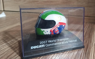 7-11機車DUCATI 杜卡迪機車安全帽-2007世界冠軍紀念版