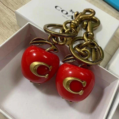 【King女王代購】COACH蔻馳 2021新款蘋果鑰匙扣包包掛件女包飾品精美汽車鑰匙扣