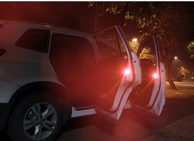 【兩入】汽車用品車門警示燈LED裝飾燈免改裝無線防追尾防撞感應燈