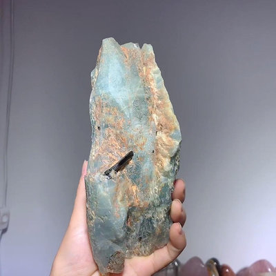 馬達加斯加海藍寶原石，1.1千克