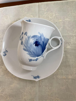 麥森 Meissen 神奇波浪 青花藍花 杯口7.3高9 底盤15 一級品 很新