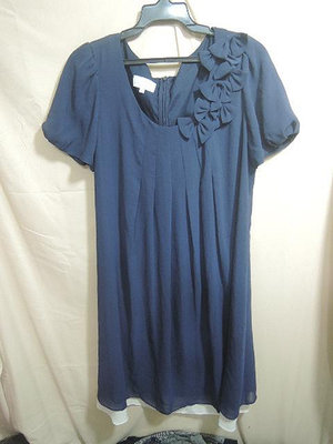 露露精品二手~~ IRIS ~~ 輕盈顯瘦深藍氣質短袖洋裝(L) ~~只有一件~99起標*^^*