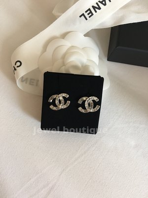 Chanel 經典雙c水鑽 logo 耳環 方鑽 不規則水鑽 針式 耳環 全新現貨 angelababy款（完售）