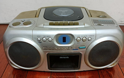 aiwa 愛華CSD-A210HT手提CD收錄音機 2000年製造
