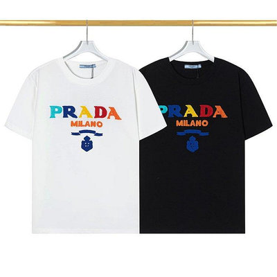 《PRADA》 普拉達 2024新款T恤，胸前字母logo牙刷繡工