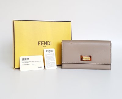 FENDI 經典 LOGO 皮夾 原廠盒裝，保證真品 超級特價便宜賣