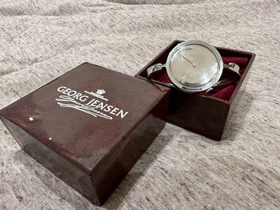 喬治傑生 朵蘭機械錶大錶面Georg Jensen 丹麥製造紅盒
