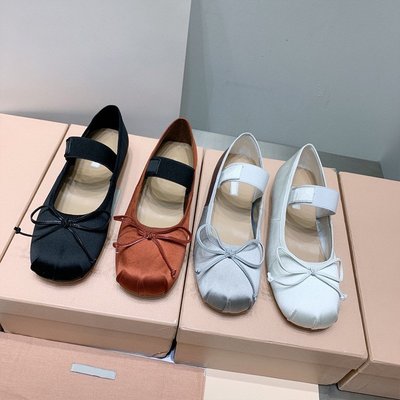 熱銷 miu家芭蕾舞鞋女2023新款法式仙女風真絲平底鞋一字帶瑪麗珍單鞋簡約