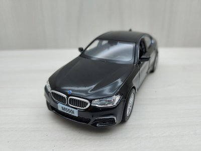 全新盒裝1:36~寶馬 BMW 550i 黑色合金汽車模型