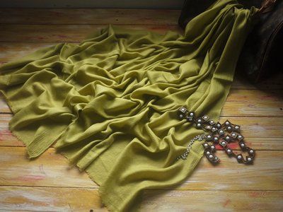 【喀什米爾Cashmere/Pashmina羊毛圍巾披肩經典款：芥末綠/暗黃綠】鑽石織紋 輕暖柔美 質感精品 口碑長銷款