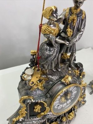義大利青銅裝飾燭台大理石擺鐘 座鐘 桌鐘 1800年代 機械響音 報時鐘