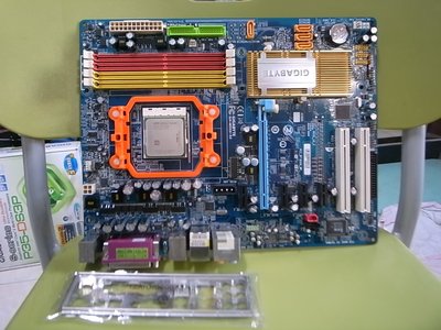 高雄路竹--技嘉GA-M55S-S3 (rev. 2.0)主機板(含檔板)加上Athlon 64 X2 5200+