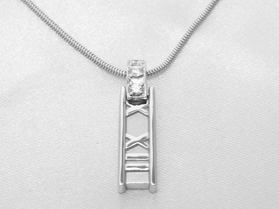 [驚喜價稀有物件] Tiffany 18K白金三鑽石羅馬數字項鍊