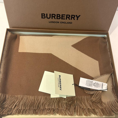 全新Burberry巴寶莉字母logo圍巾棕色