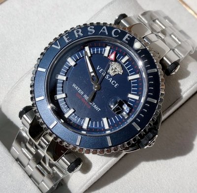 VERSACE V-Race Diver 藍色面錶盤 銀色不鏽鋼錶帶 石英 男士手錶 VEAK00418 凡賽斯腕錶