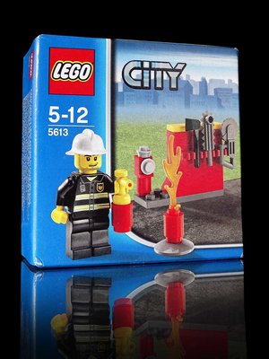 B-2 櫃 ： LEGO 5613 樂高 城市系列 消防員 FIREFIGHTER 富貴玩具店