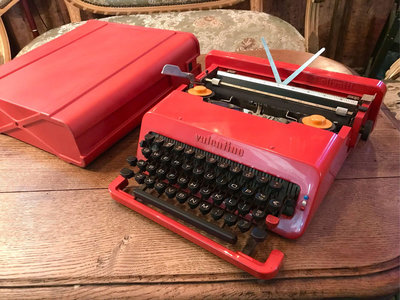 1969 OLIVTTI  Valentine 情人節 紅色 打字機 70s 摩登 打字機 現代藝術 早期 復古 太空年代